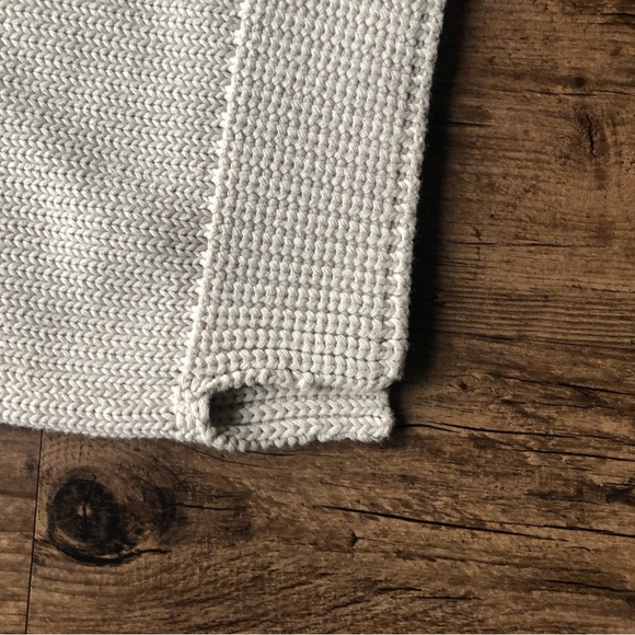 Jennifer Moore sweater - Picture 5 of 6